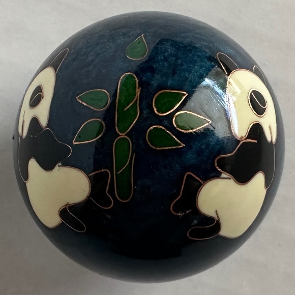 Panda Baoding balls for hand exercise, meditation, stress relief - Picture 8 of 10